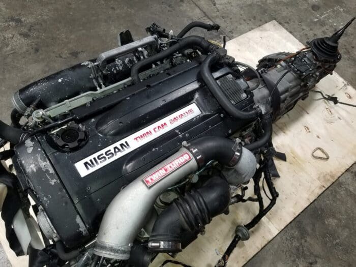 RB26DETT Nissan Skyline GTR R32 2.6L Twin Turbo Engine with 5 Speed AWD Manual Transmission
